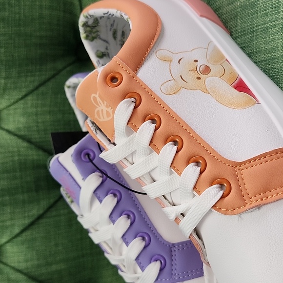 Disney Winnie the Pooh and Eeyore Women's Mismatched Unisex Shoes - Picture 4 of 10